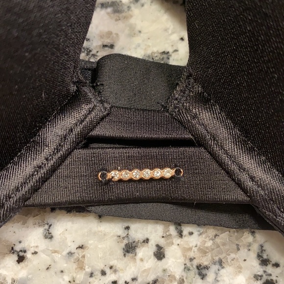 Victoria’s Secret very sexy push up bra - Picture 2 of 5